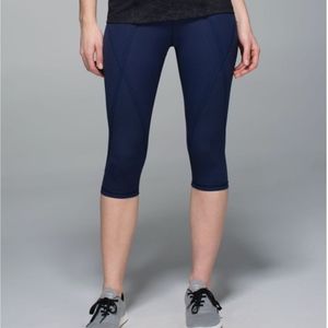Lululemon Pedal Pace Crop Deep Navy/Black Size 4